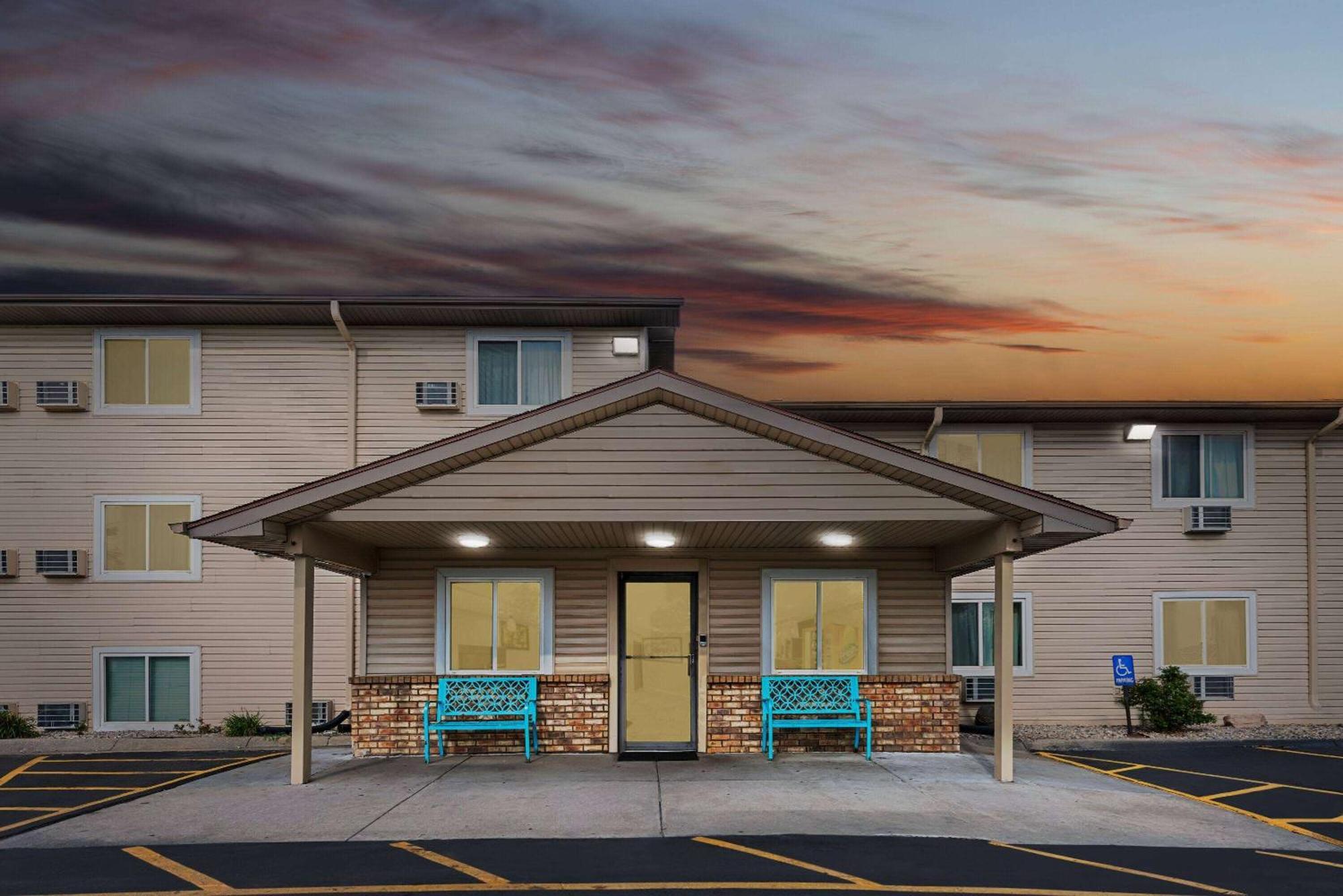 Motel Super 8 By Wyndham Council Bluffs Ia Omaha Ne Area Esterno foto