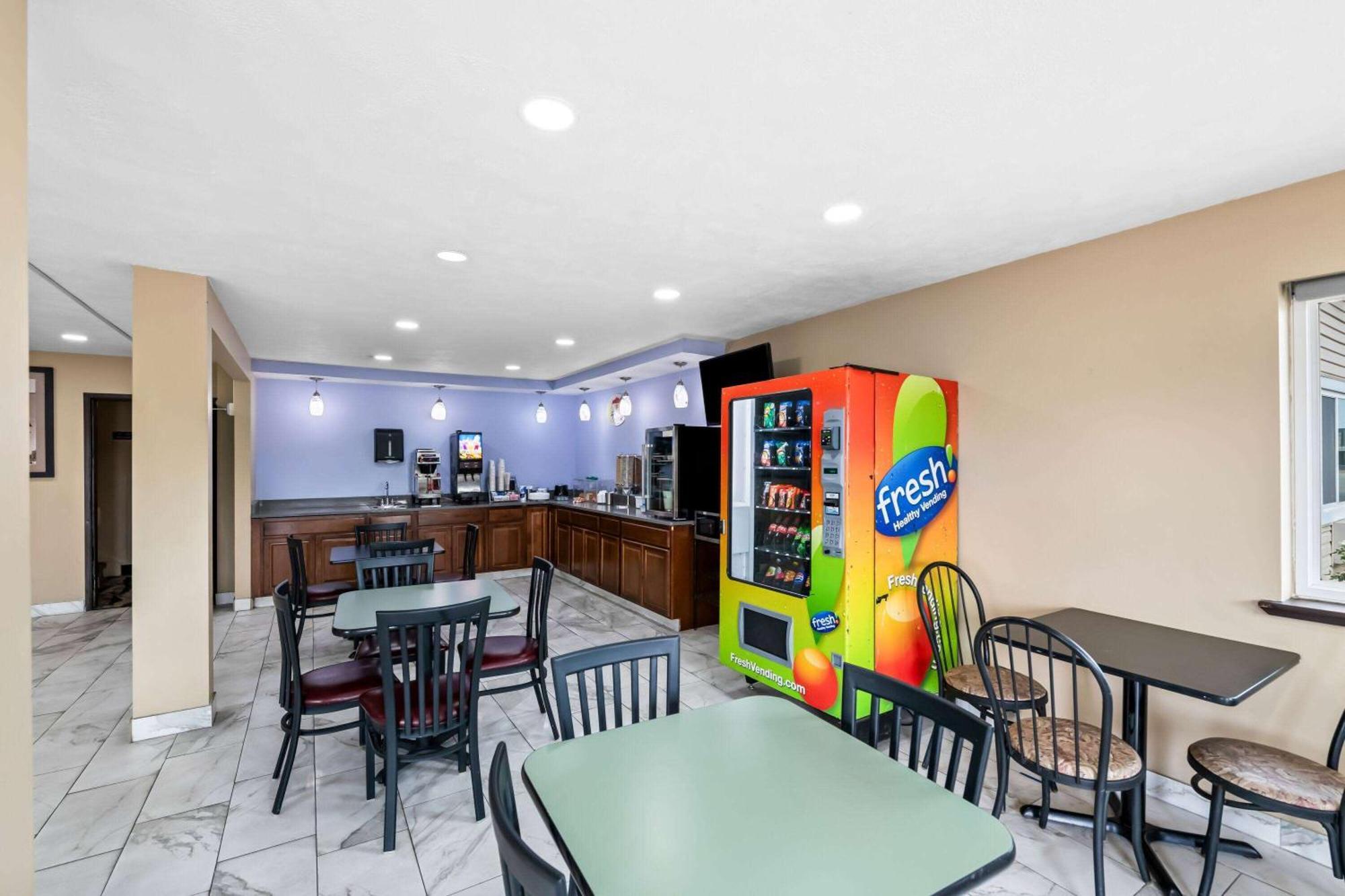 Motel Super 8 By Wyndham Council Bluffs Ia Omaha Ne Area Esterno foto