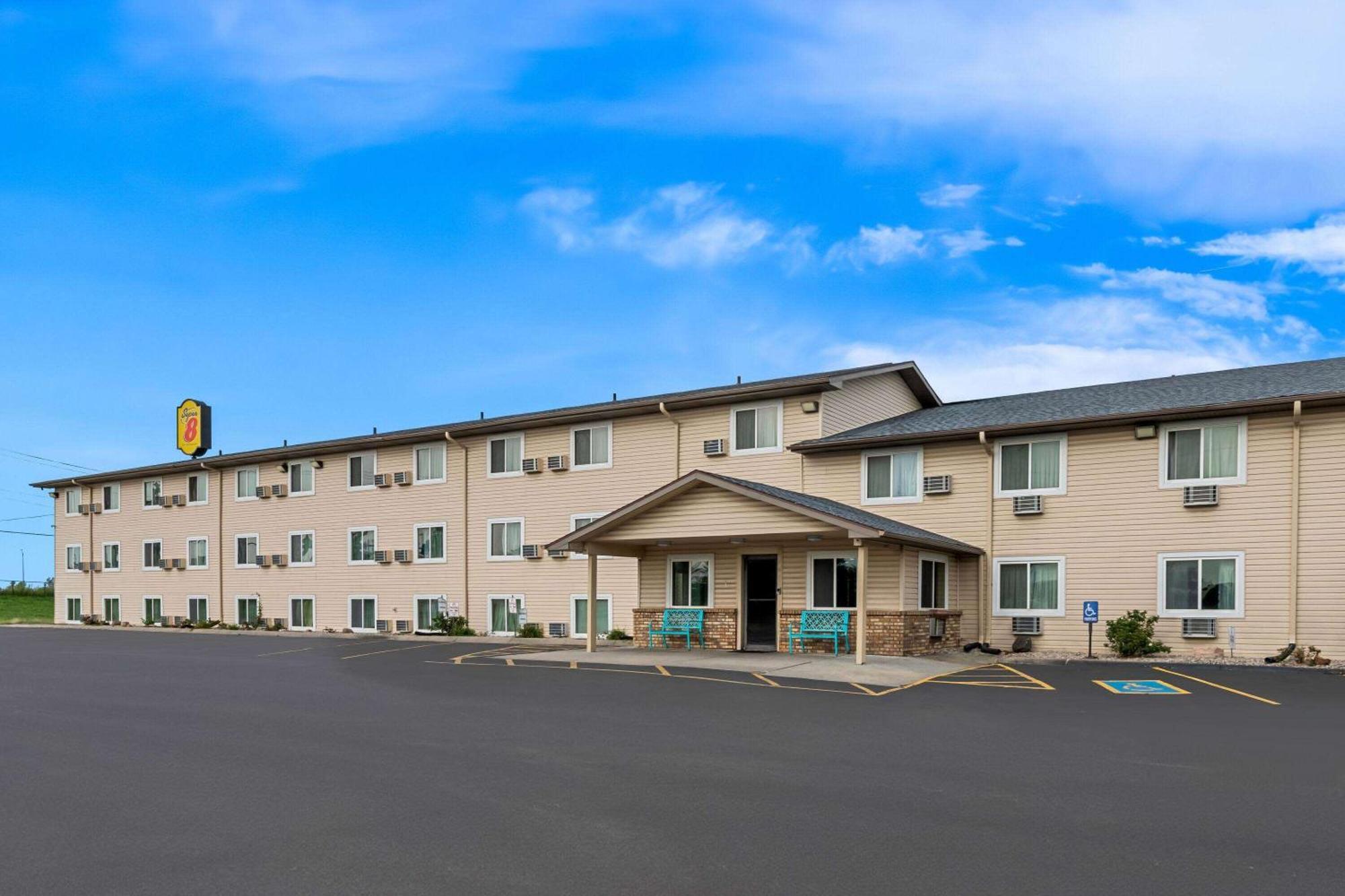 Motel Super 8 By Wyndham Council Bluffs Ia Omaha Ne Area Esterno foto